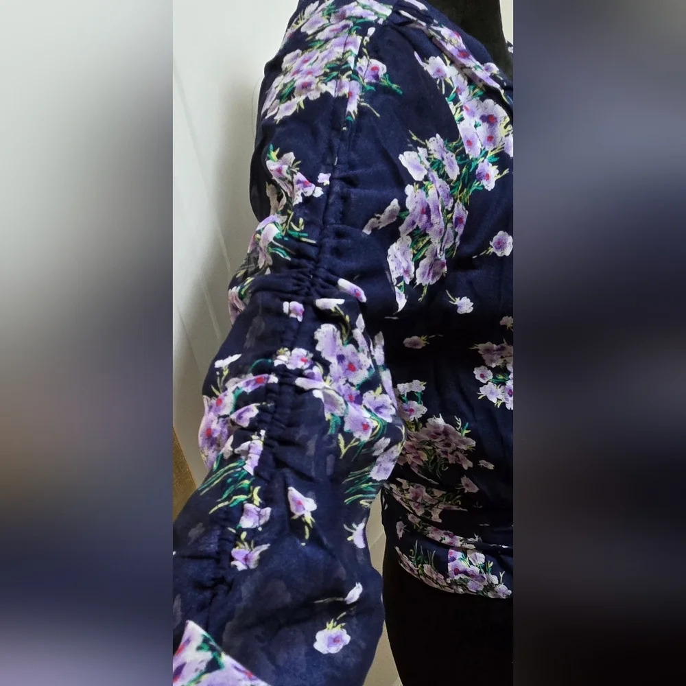 2 Left!! Navy Floral Print Ruched Detail Sleeve Wrap Top #403-405 - Picture 7 of 9
